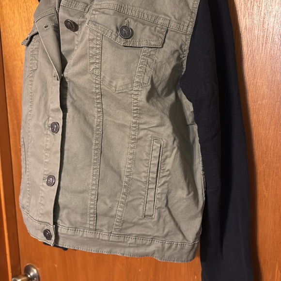 Victoria’s Secret Olive Green & Black Stretch Hooded Jean Jacket sz L - Picture 3 of 10
